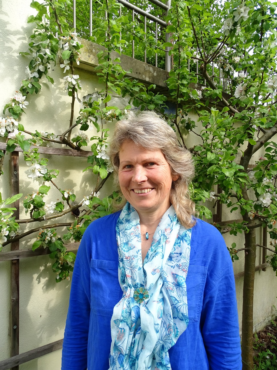 Barbara Dahinten